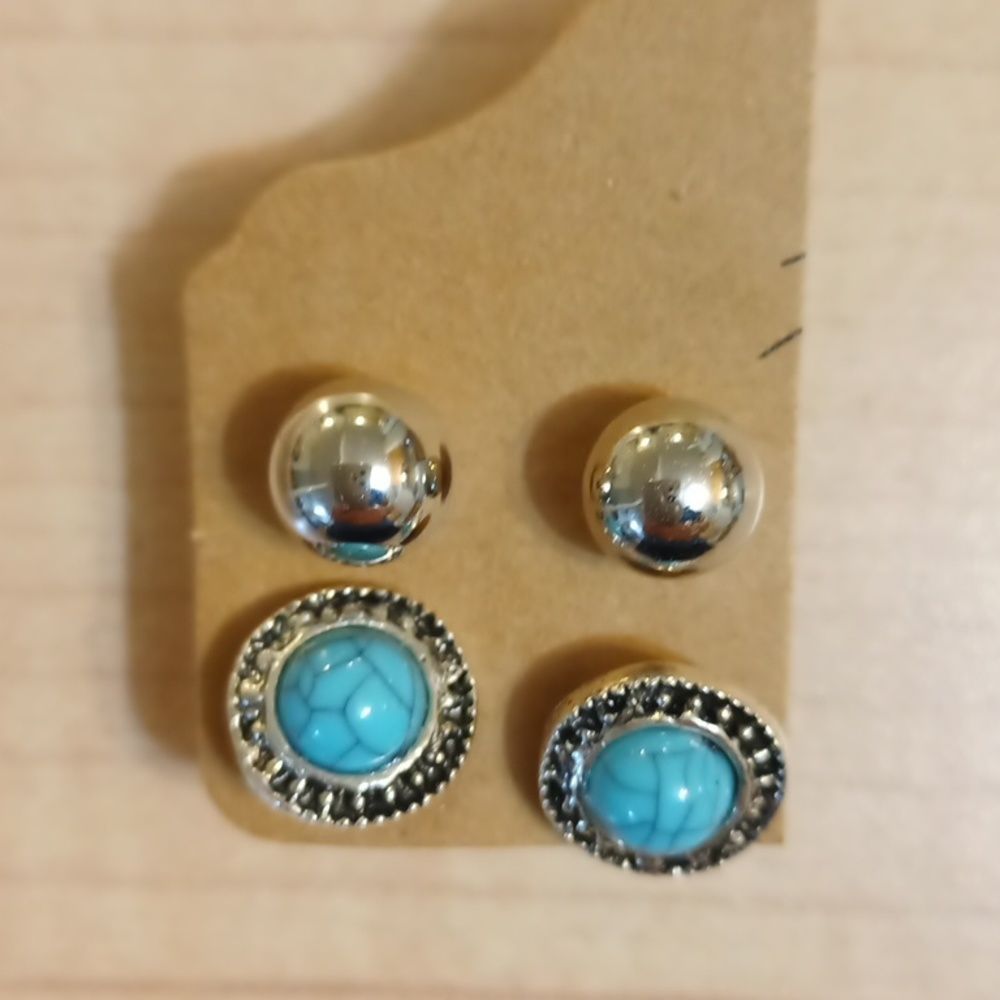 *3/$12* 2 pairs Bohemian Stud Earrings Retro